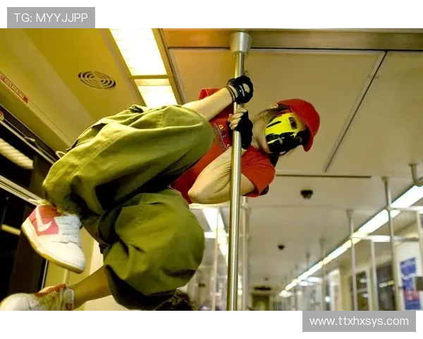 《舞出我人生2:街舞》——街头之魂,舞动梦想,点燃你内心深处的节奏! 《舞出我人生2:街舞》——街头之魂,舞动梦想,点燃你内心深处的节奏!